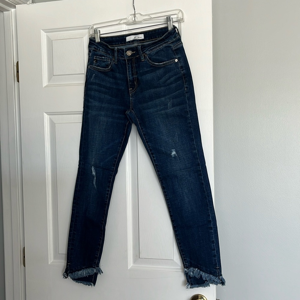 KanCan jeans! Stretchy & comfortable. Size 7/27.
